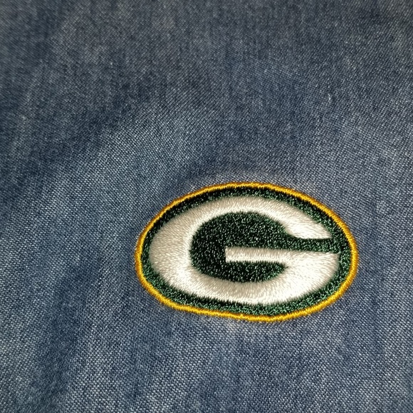 Cutter & Buck Green Bay Packer Embroidered Shirt - Picture 5 of 7